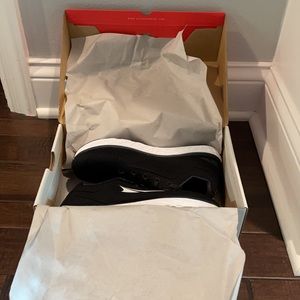 Women’s Altra Escalante 2.5 size 8 running shoes